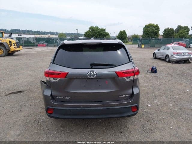 2017 TOYOTA HIGHLANDER XLE 16