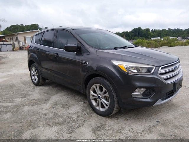2019 FORD ESCAPE SE 1