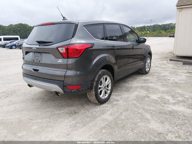 2019 FORD ESCAPE SE 4