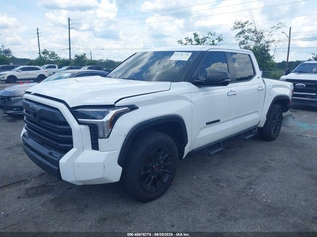 2024 TOYOTA TUNDRA SR5 2