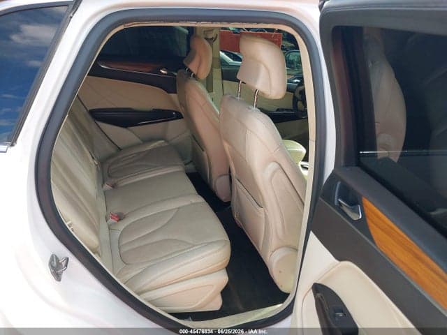 2015 LINCOLN MKC 8