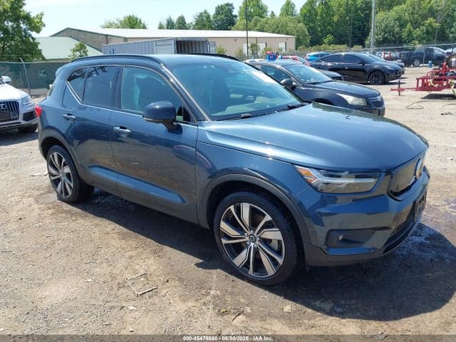 2022 VOLVO XC40 RECHARGE PURE ELECTRIC P8 TWIN PLUS