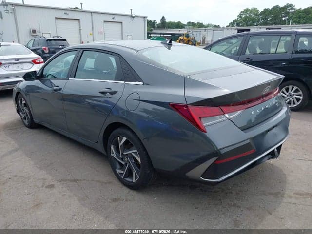 2024 HYUNDAI ELANTRA SEL 3