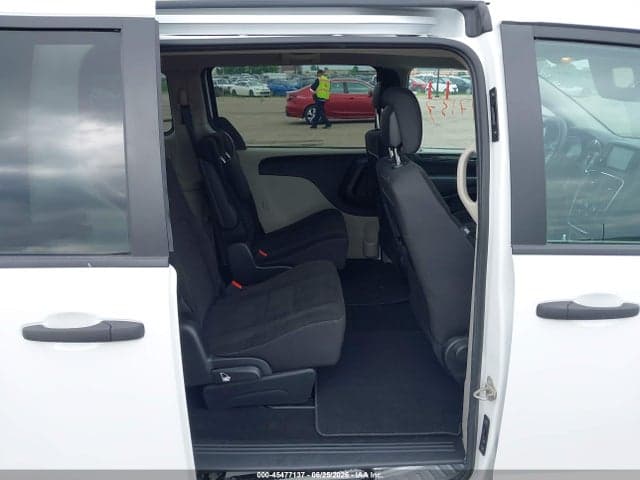 2019 DODGE GRAND CARAVAN SE 8