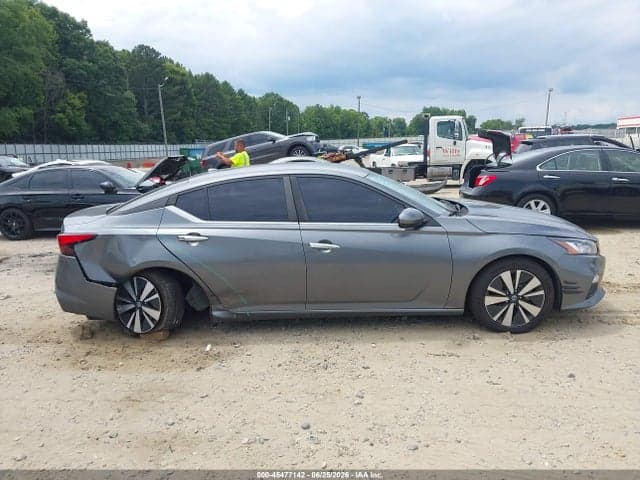 2022 NISSAN ALTIMA SV FWD 13