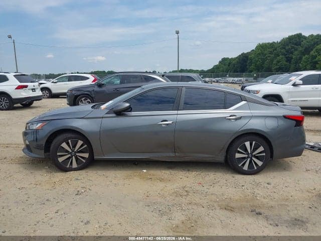 2022 NISSAN ALTIMA SV FWD 14