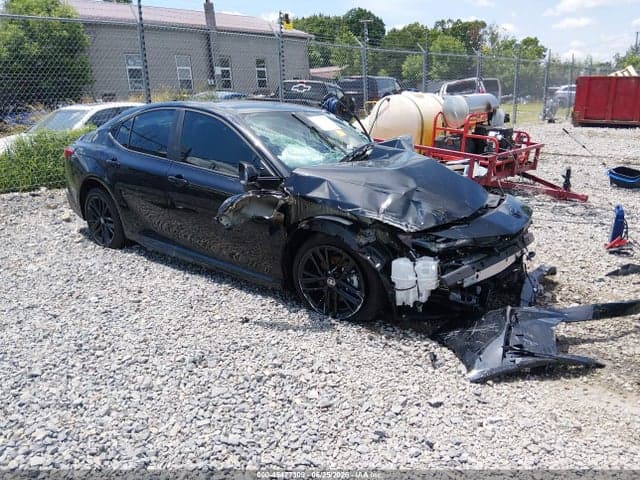 2026 TOYOTA CAMRY SE 1