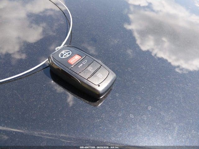2026 TOYOTA CAMRY SE 11