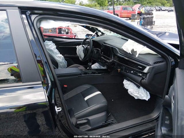 2026 TOYOTA CAMRY SE 5