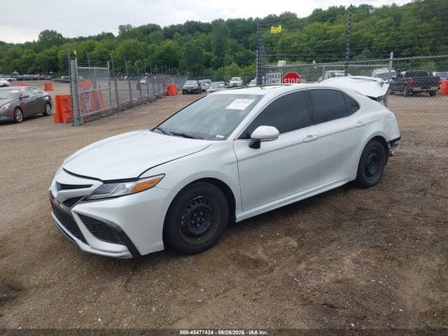 2022 TOYOTA CAMRY XSE HYBRID 2
