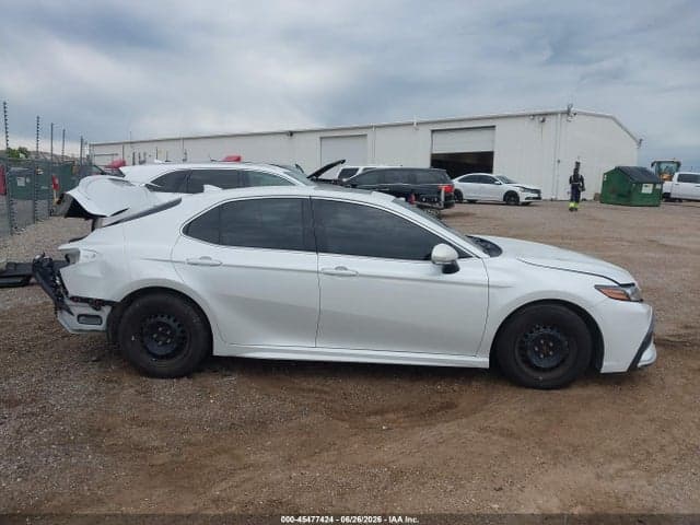 2022 TOYOTA CAMRY XSE HYBRID 13