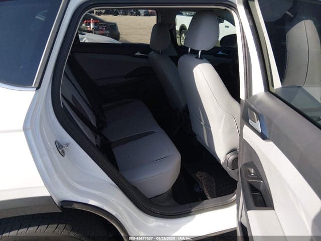 2024 VOLKSWAGEN TAOS 1.5T SE 8
