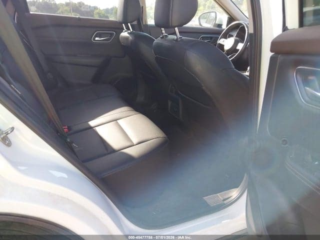 2021 NISSAN ROGUE SV FWD 8