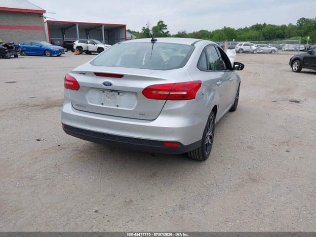 2017 FORD FOCUS SEL 4