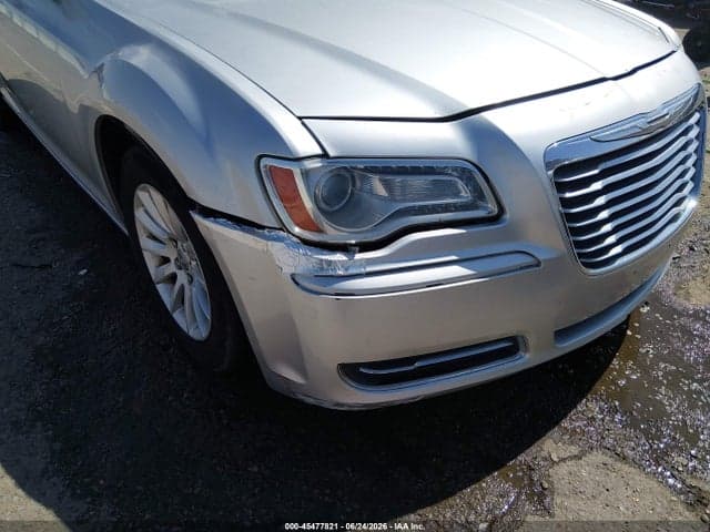 2012 CHRYSLER 300 6