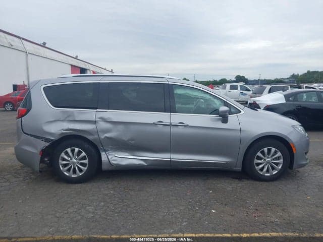 2018 CHRYSLER PACIFICA TOURING L 13
