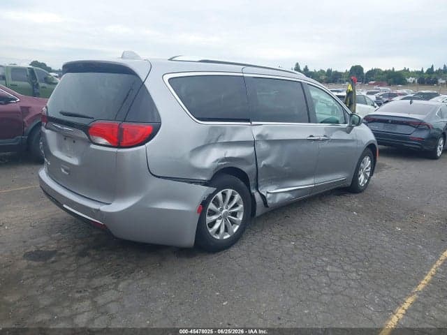 2018 CHRYSLER PACIFICA TOURING L 4