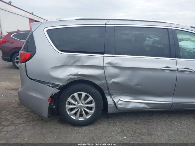 2018 CHRYSLER PACIFICA TOURING L 6