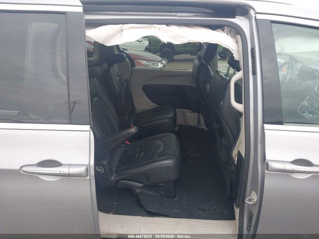 2018 CHRYSLER PACIFICA TOURING L 8
