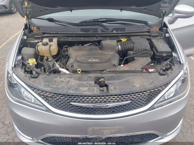 2018 CHRYSLER PACIFICA TOURING L 10
