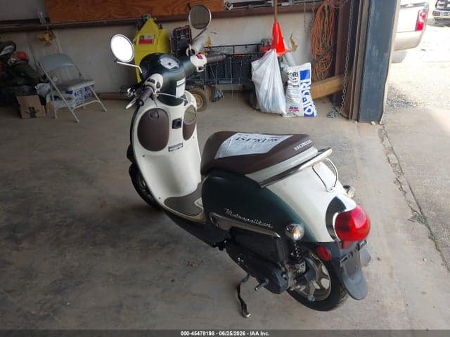 2023 HONDA NCW50 3