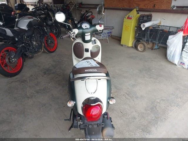 2023 HONDA NCW50 6