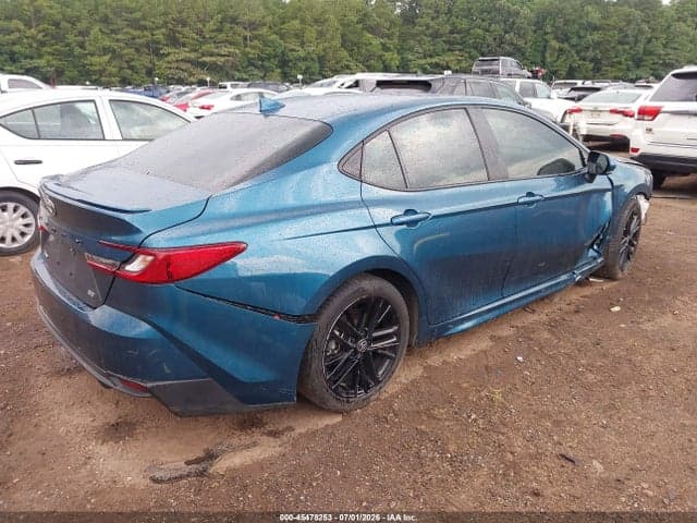 2025 TOYOTA CAMRY SE 4