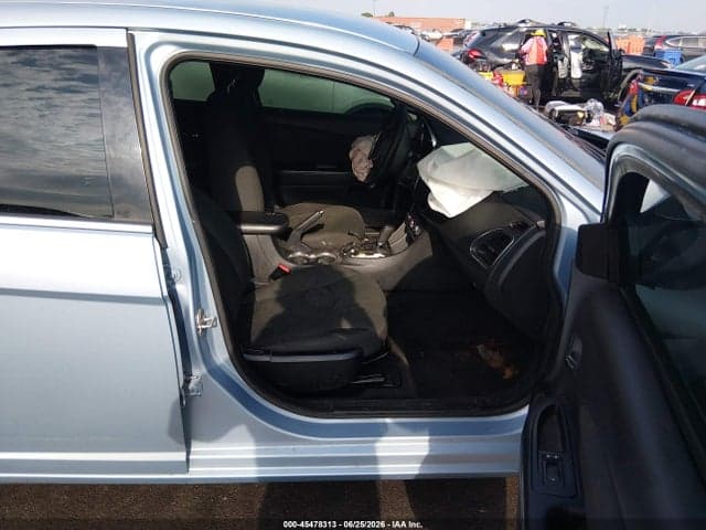 2012 CHRYSLER 200 LX 5