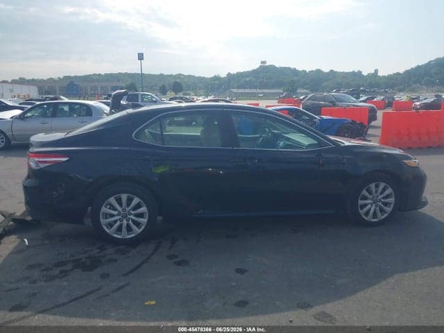 2020 TOYOTA CAMRY LE 13