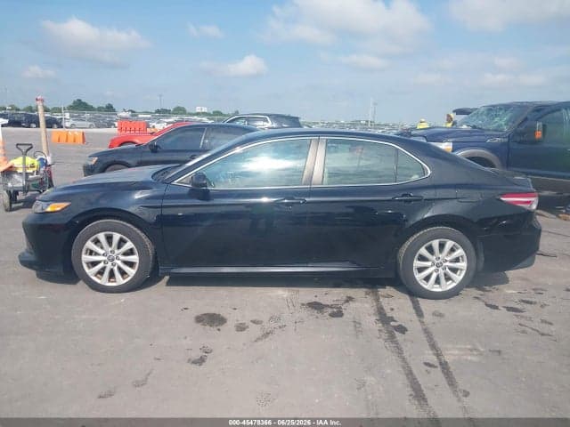 2020 TOYOTA CAMRY LE 14