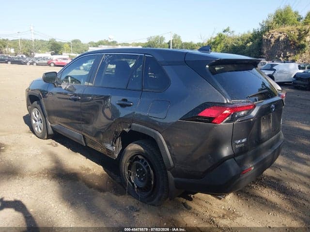 2023 TOYOTA RAV4 LE 3