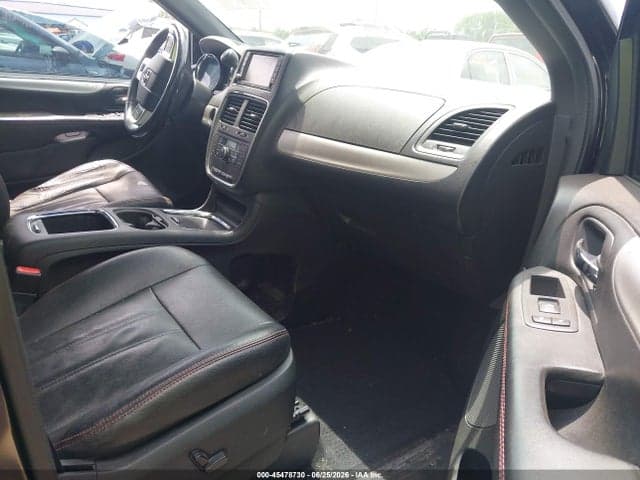 2017 DODGE GRAND CARAVAN GT 5