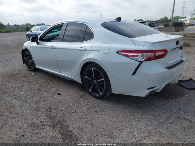 2020 TOYOTA CAMRY XSE 3
