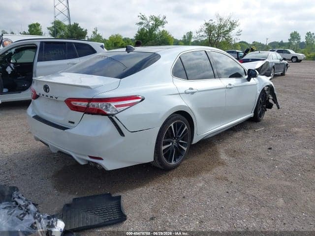 2020 TOYOTA CAMRY XSE 4