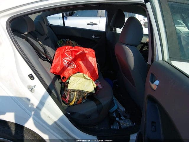 2017 KIA FORTE LX 8
