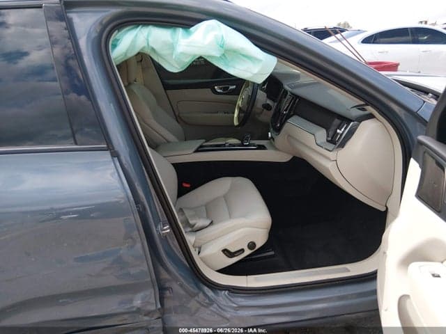 2024 VOLVO XC60 B5 PLUS DARK THEME 5