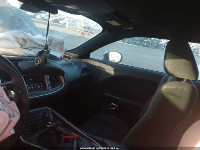 2019 DODGE CHALLENGER SXT 5