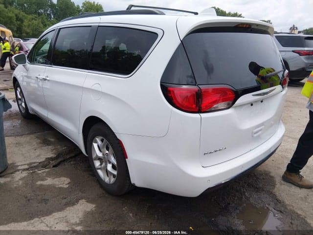 2020 CHRYSLER PACIFICA TOURING 3