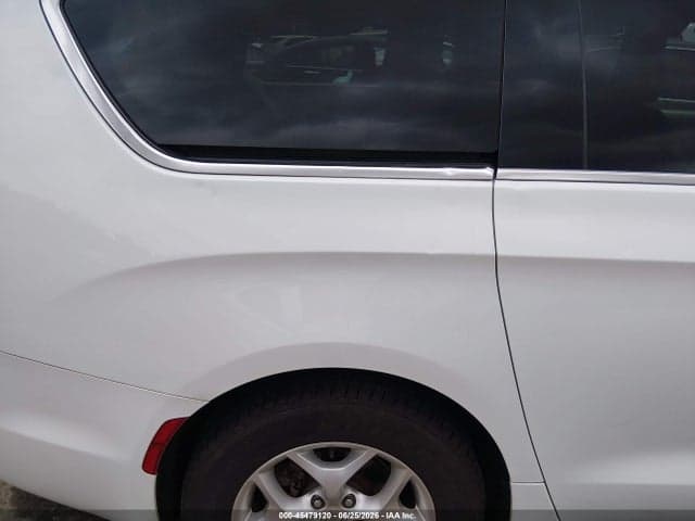 2020 CHRYSLER PACIFICA TOURING 6