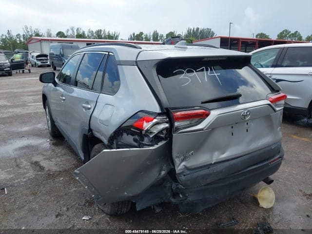 2020 TOYOTA RAV4 LE 6