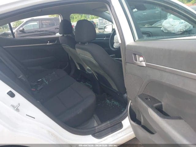 2020 HYUNDAI ELANTRA SE 8