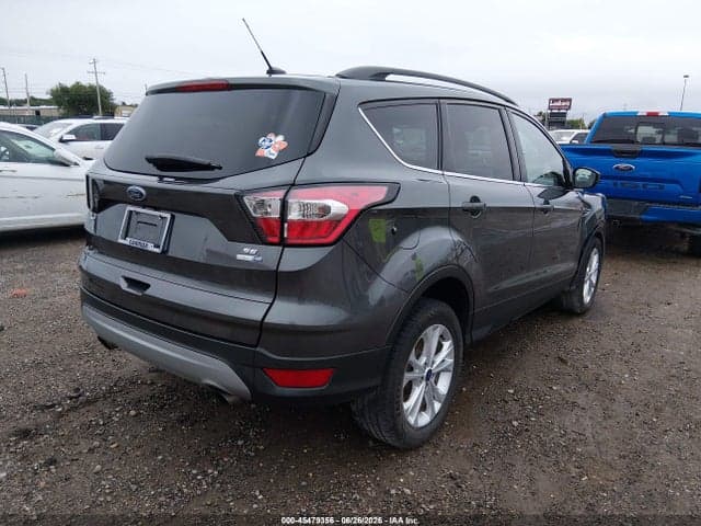 2017 FORD ESCAPE SE 4