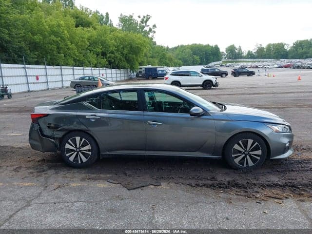 2022 NISSAN ALTIMA SV FWD 13