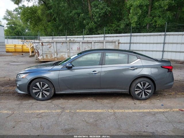 2022 NISSAN ALTIMA SV FWD 14