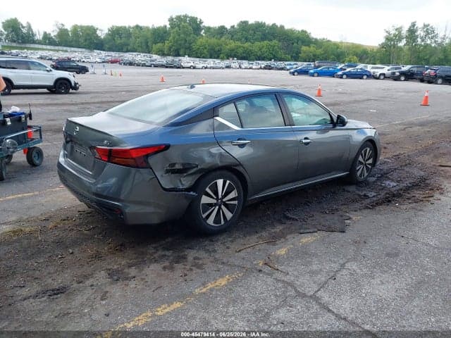 2022 NISSAN ALTIMA SV FWD 4