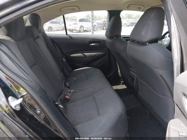 2021 TOYOTA COROLLA LE 8