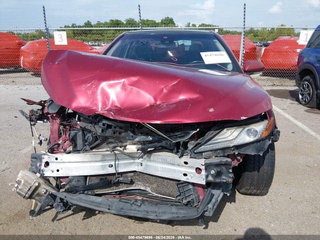 2018 TOYOTA CAMRY XSE 12