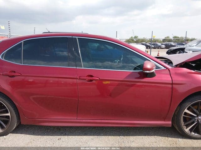 2018 TOYOTA CAMRY XSE 13