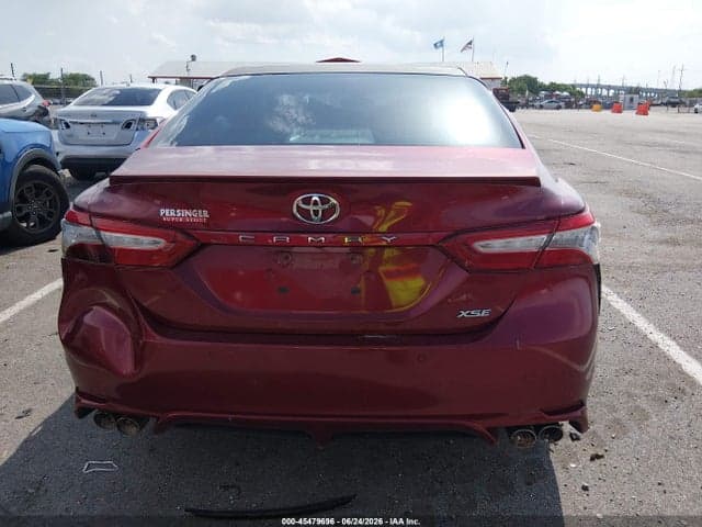 2018 TOYOTA CAMRY XSE 16