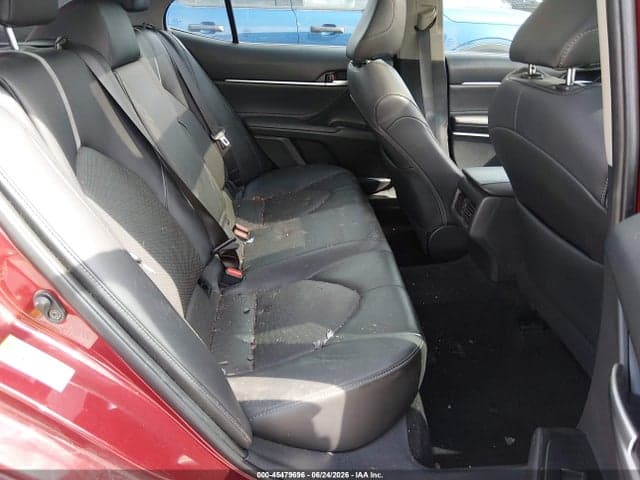 2018 TOYOTA CAMRY XSE 8